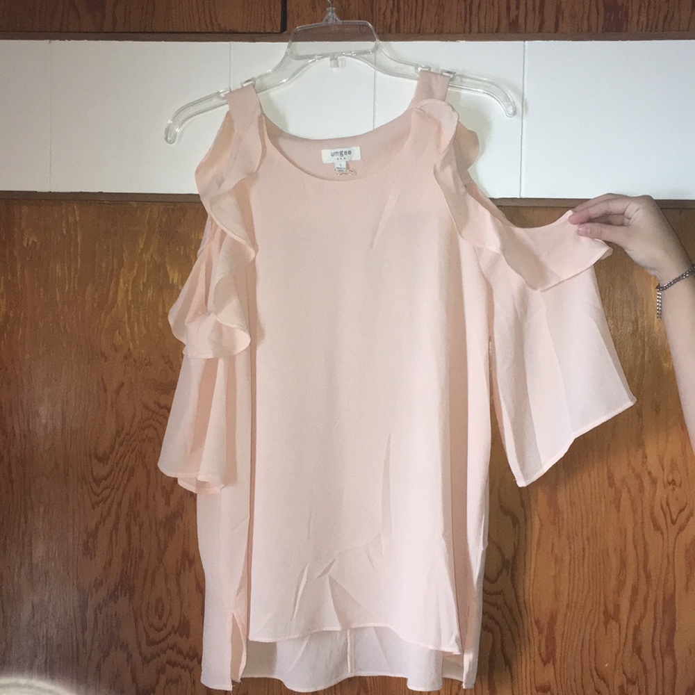 Women’s Large Cold Shoulder Top ~ Pale Peach
